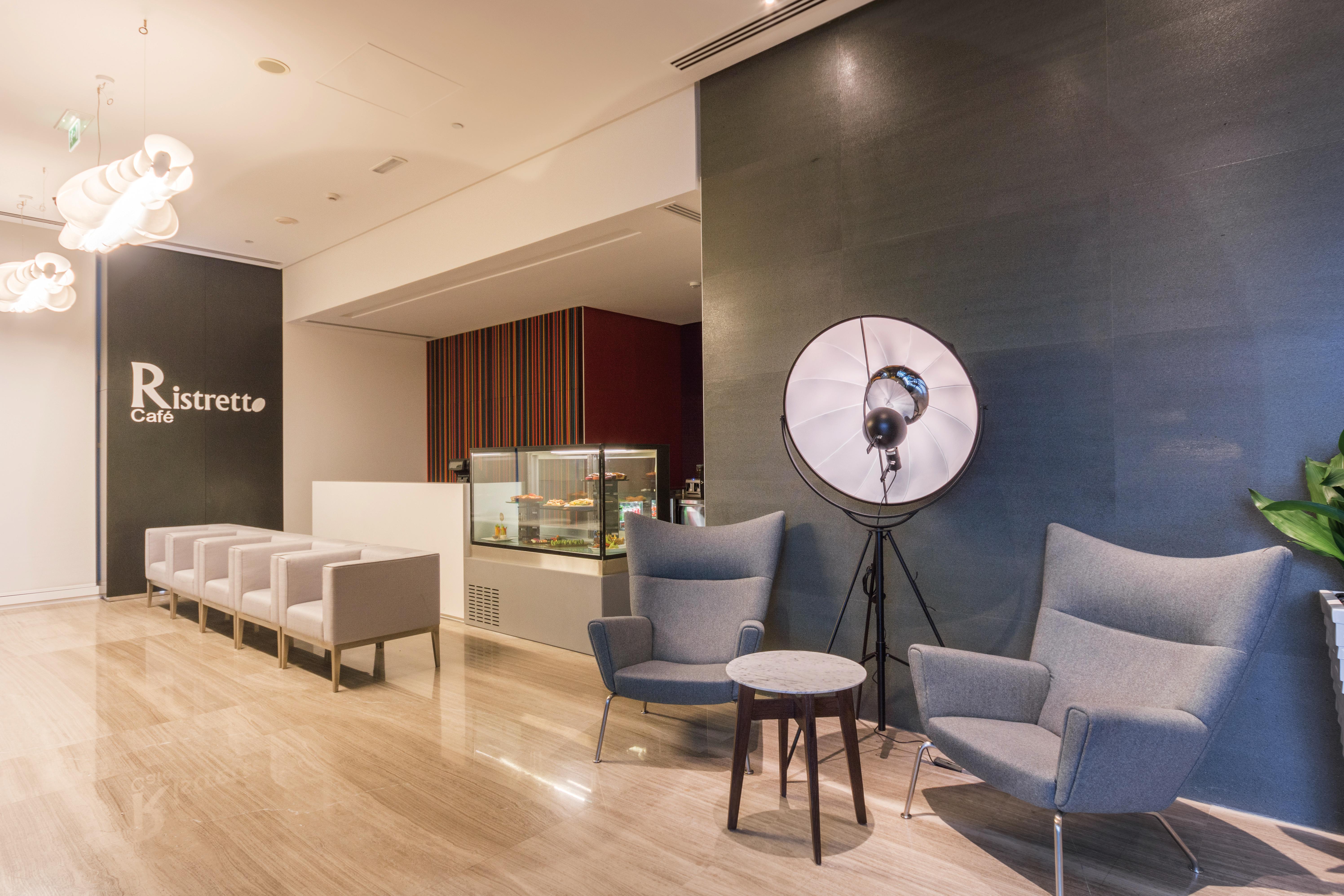 The Act Hotel Шарджа Екстер'єр фото Ristretto Lounge at KLIA